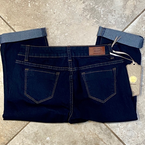 🆕 'Jean9' Cropped Jeans - Picture 6 of 9